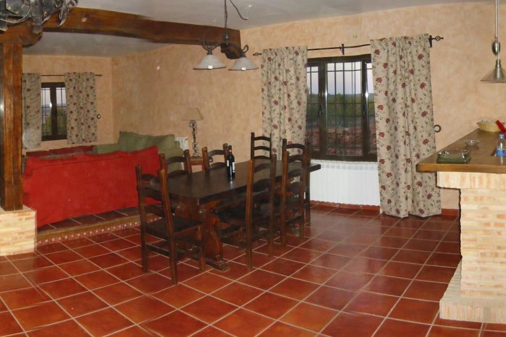 Gran Casa, Lagunas De Ruidera, Bbq, Porche, Chimenea Luaran gambar